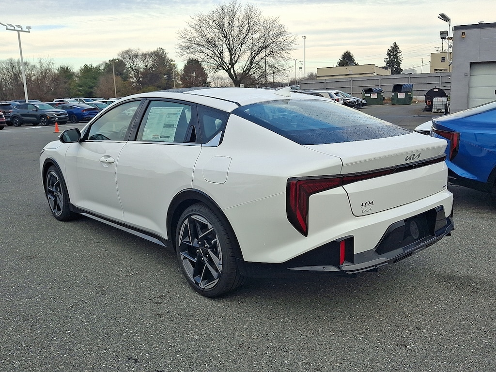 New 2025 Kia K4 GT-Line Sedan