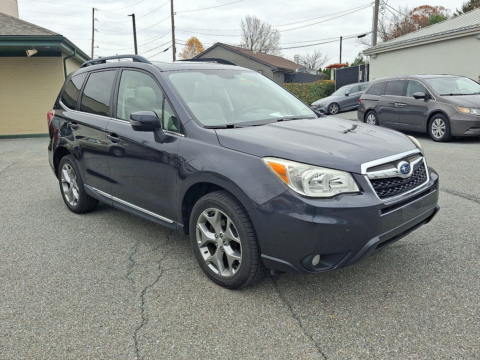 2015 Subaru Forester 2.5i Touring photo 2