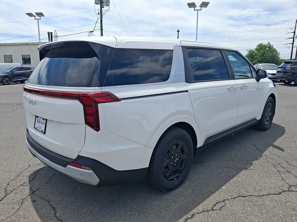 New 2026 Kia Carnival LXS Van Passenger Van