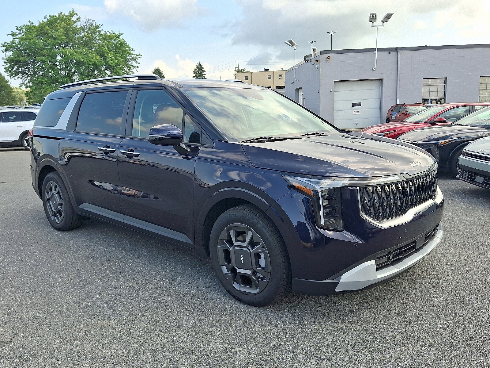 2026 Kia Carnival EX photo 2
