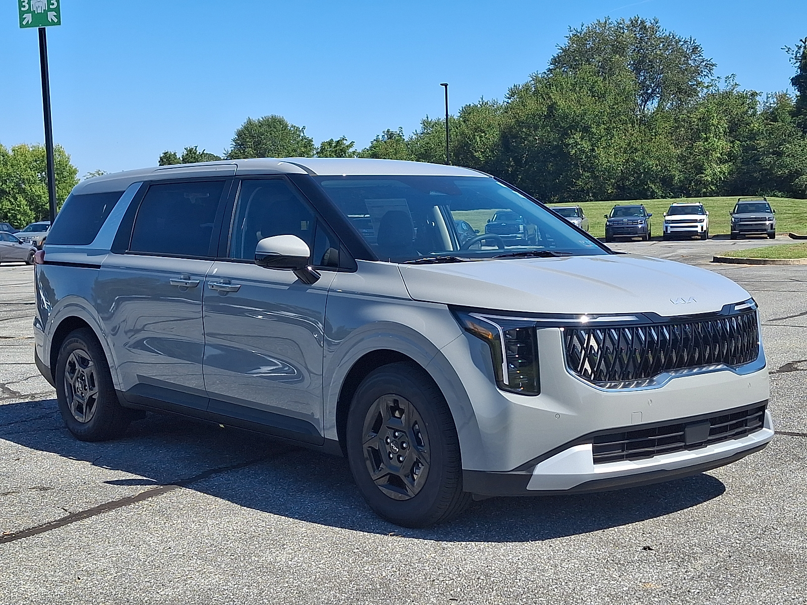 New 2027 Kia Carnival LX Van Passenger Van