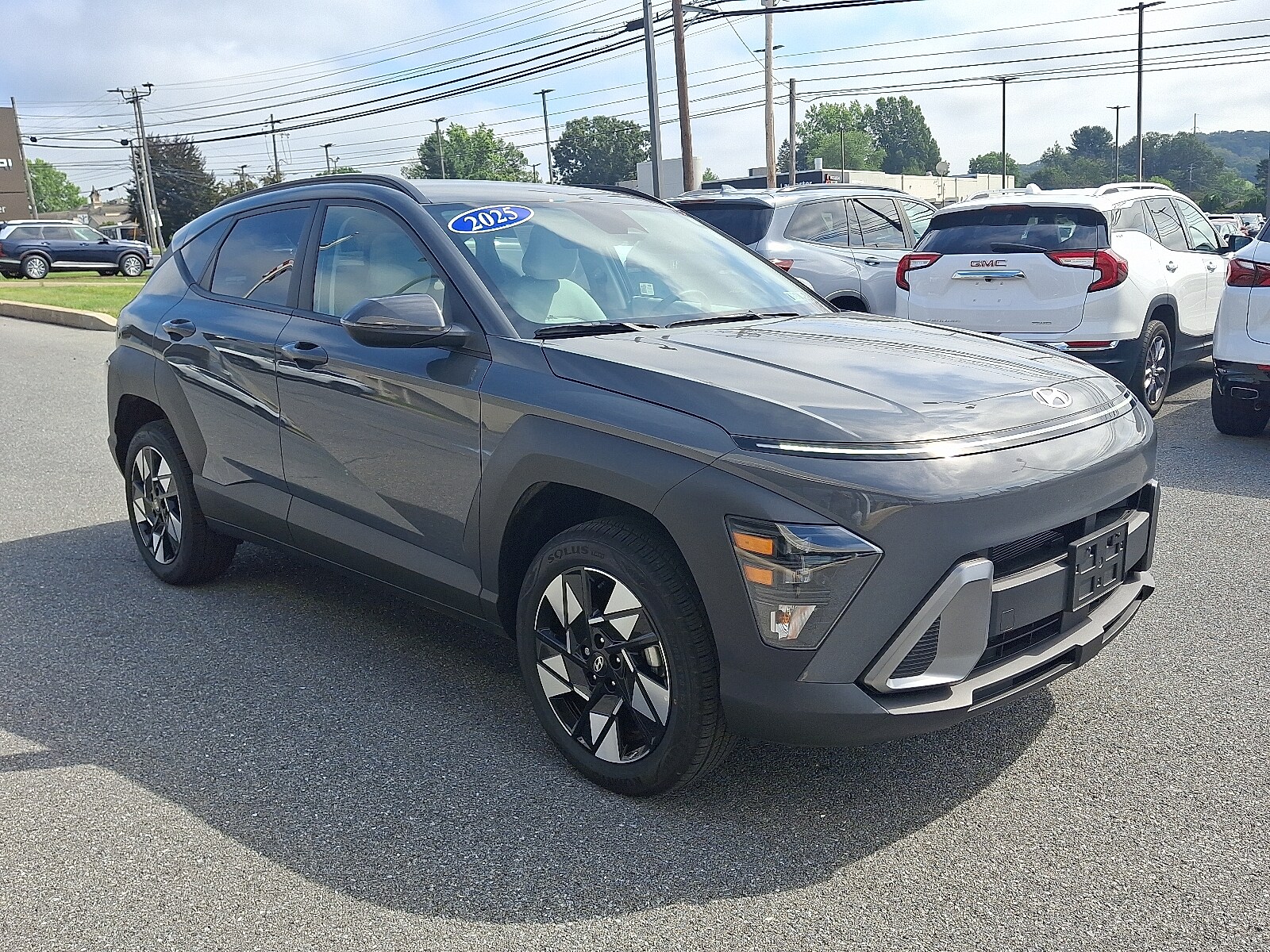 2025 Hyundai Kona SEL photo 3