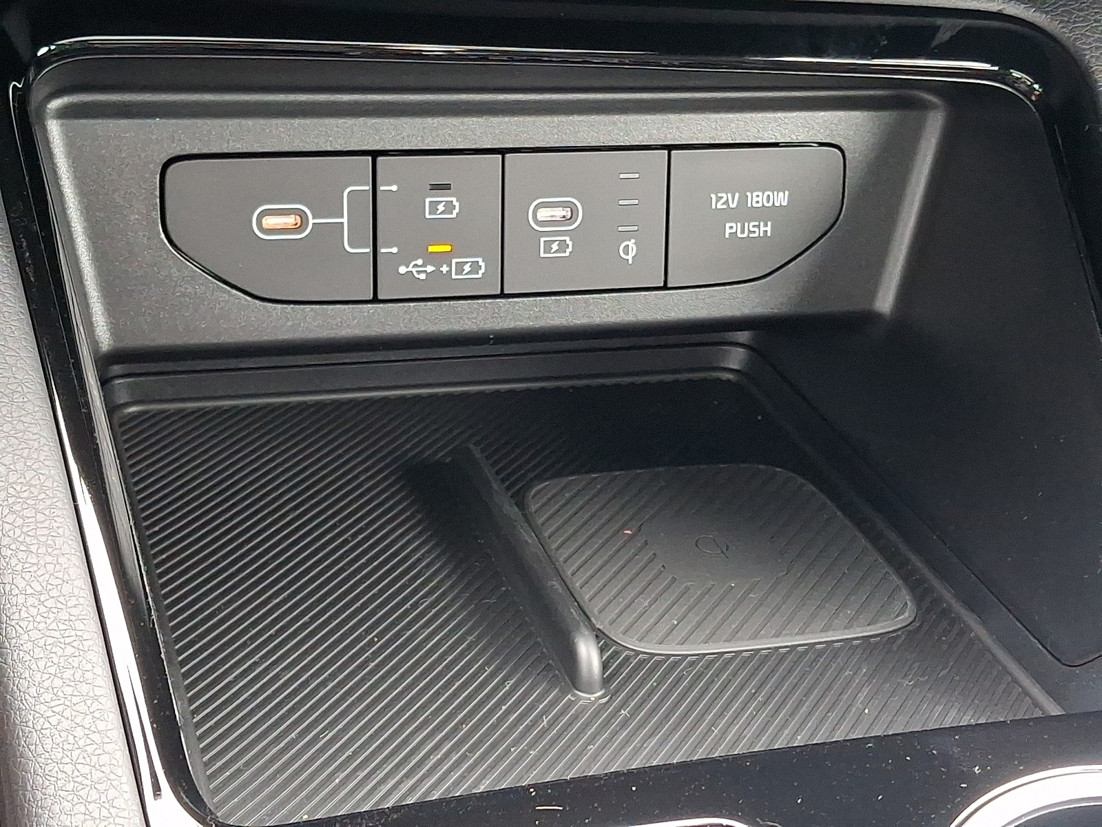 2026 Kia K5 GT - Photo 14