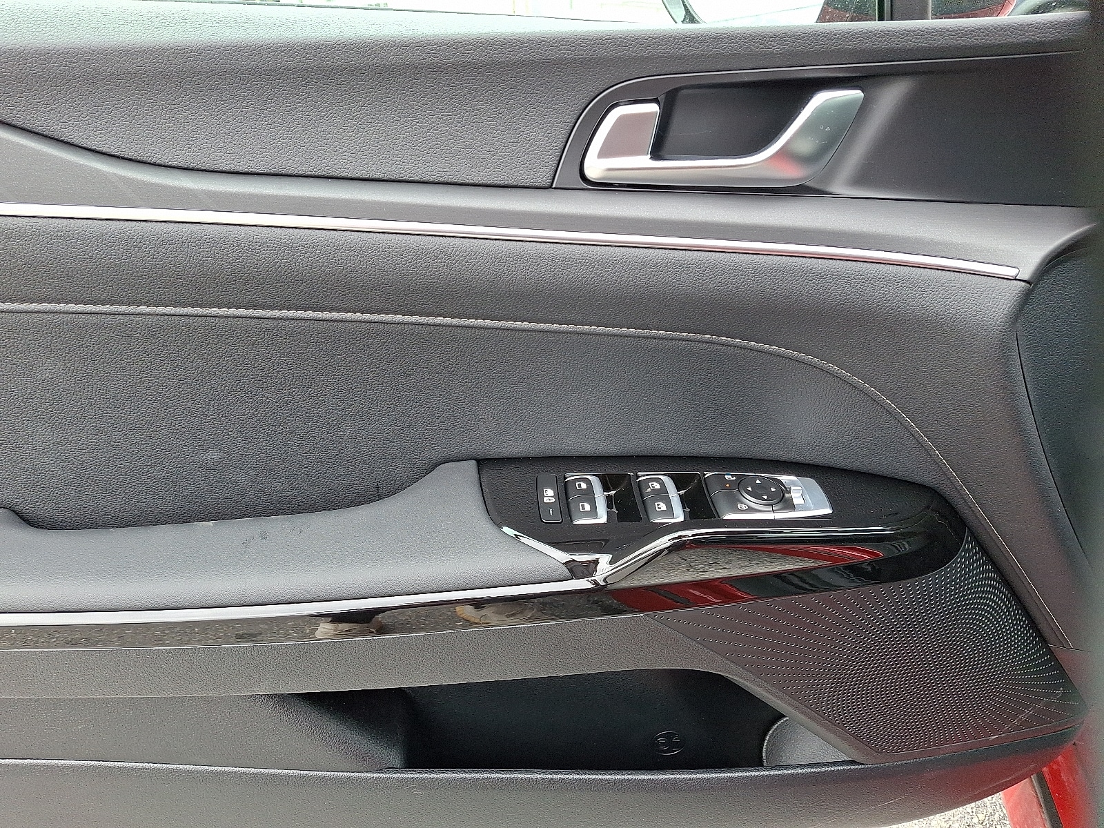 2025 Kia K5 GT-Line - Photo 8