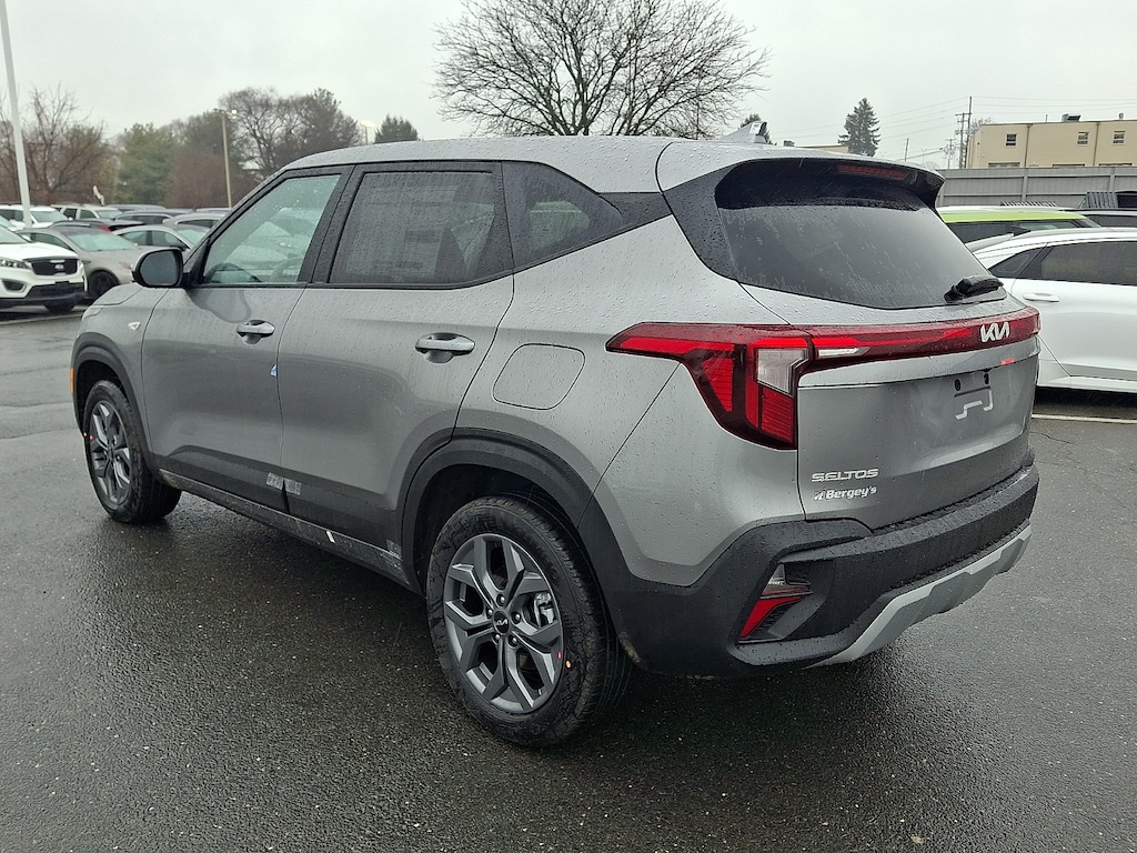 New 2026 Kia Seltos LX SUV