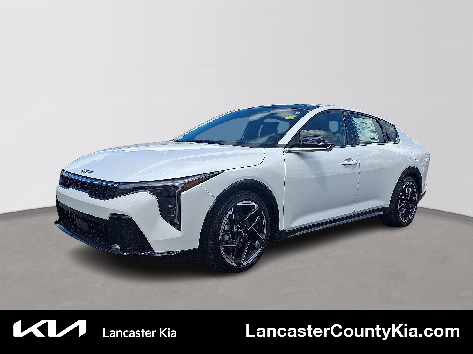 2025 Kia K4 GT-Line's photo