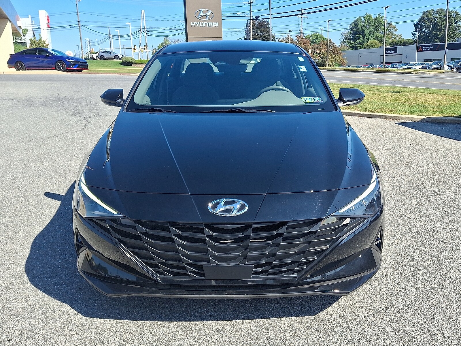 2023 Hyundai Elantra SEL photo 2