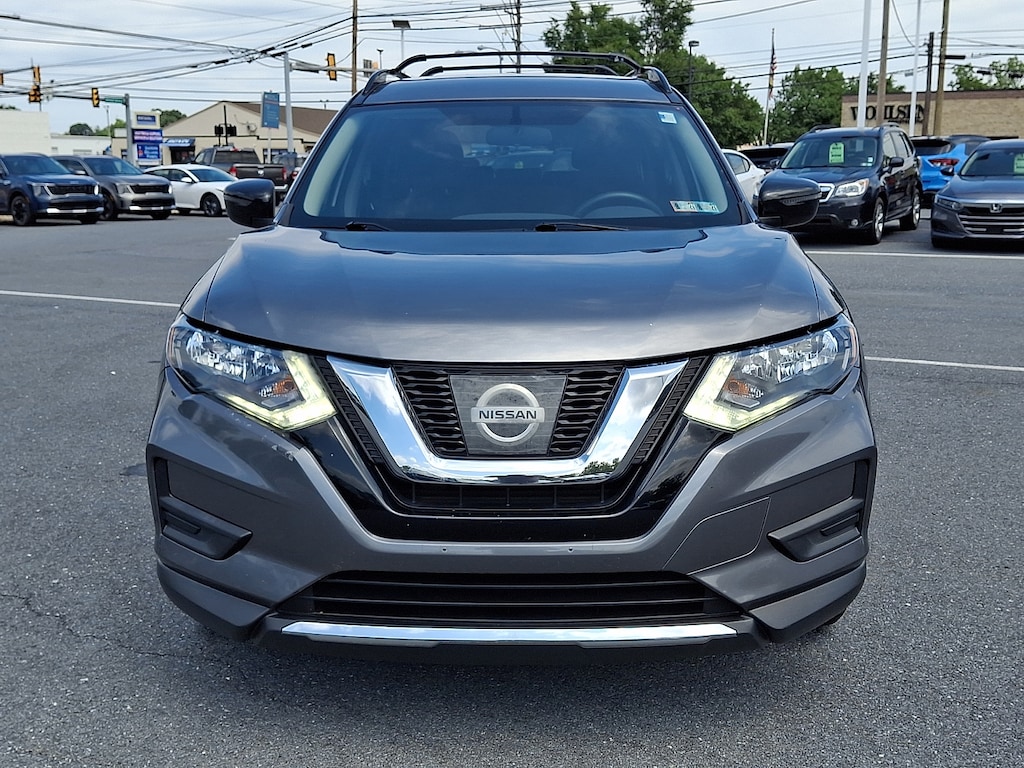 Used 2017 Nissan Rogue SV SUV