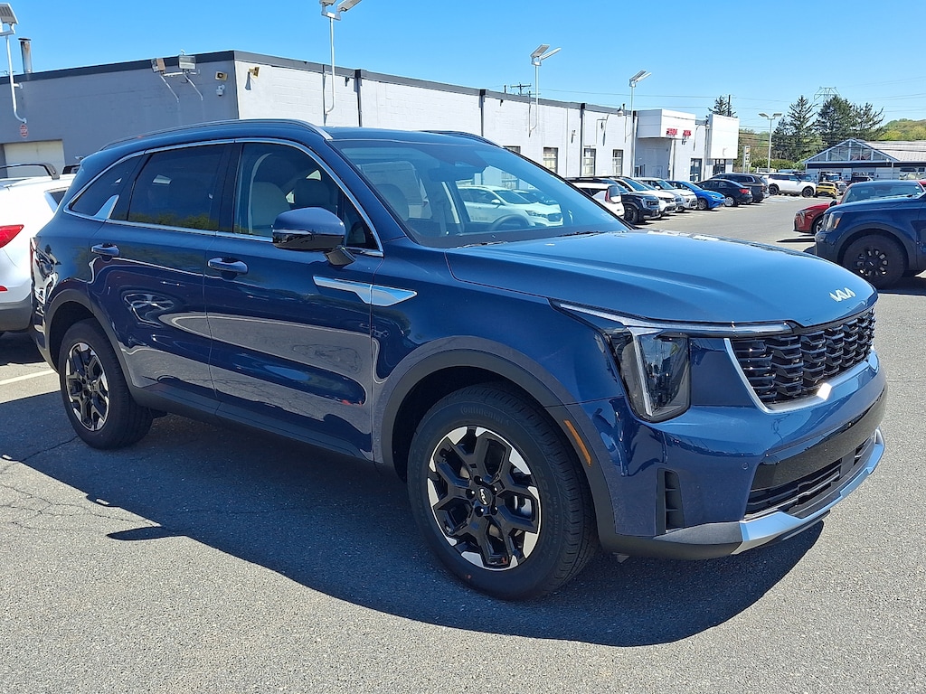 New 2026 Kia Sorento S SUV