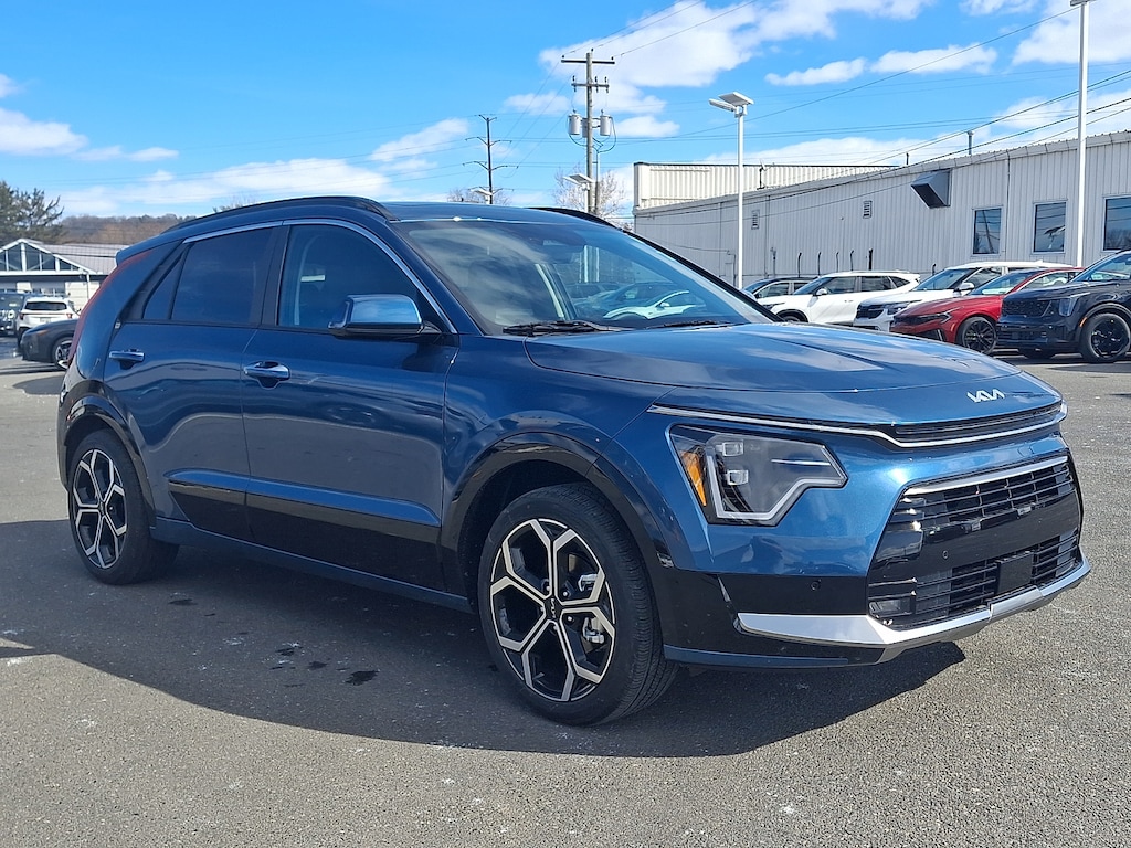 New 2026 Kia Niro SX Touring SUV