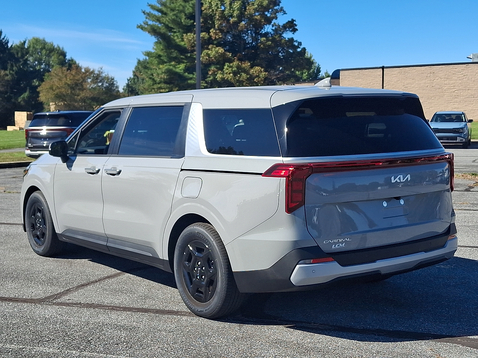 New 2027 Kia Carnival LXS Van Passenger Van