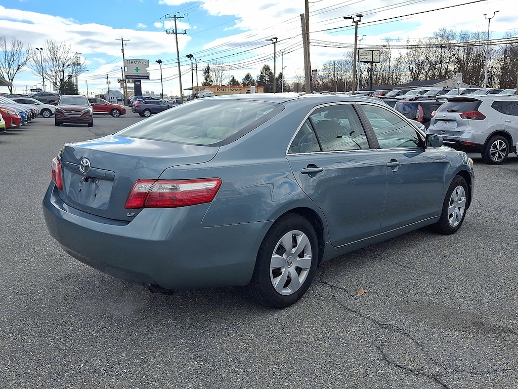 Used 2009 Toyota Camry LE Sedan