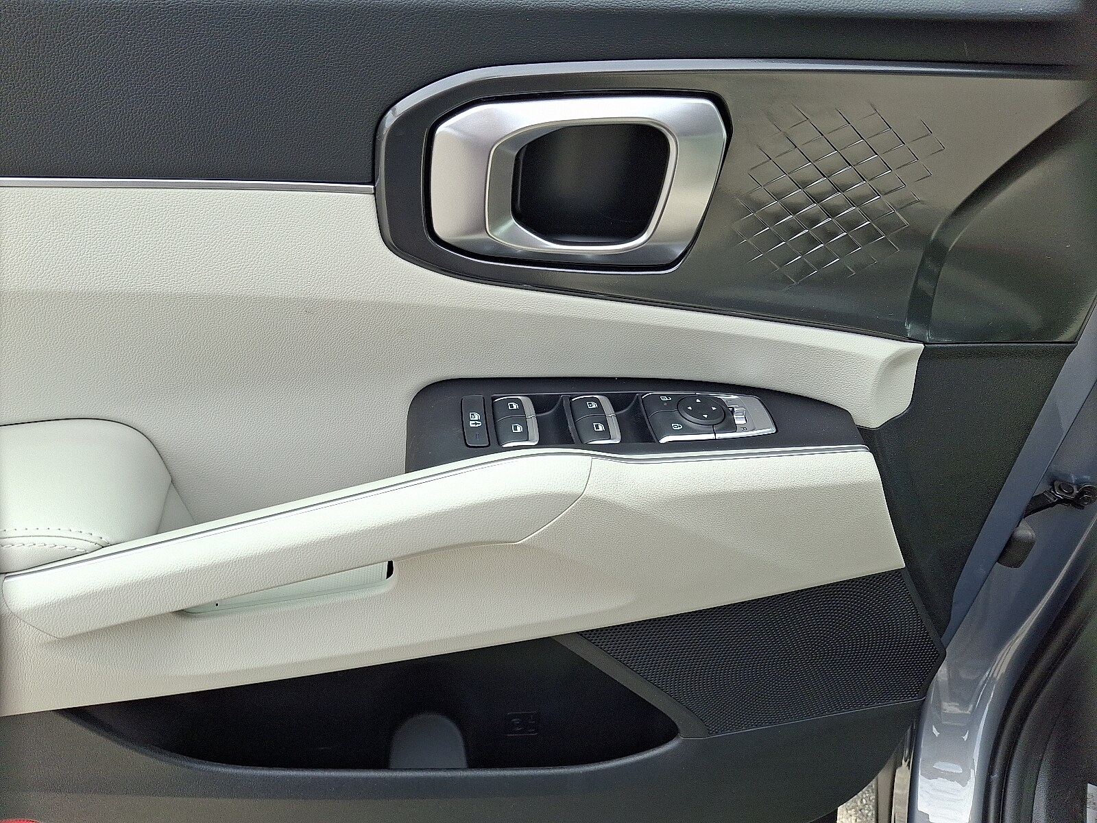 2025 Kia Sorento S - Photo 8