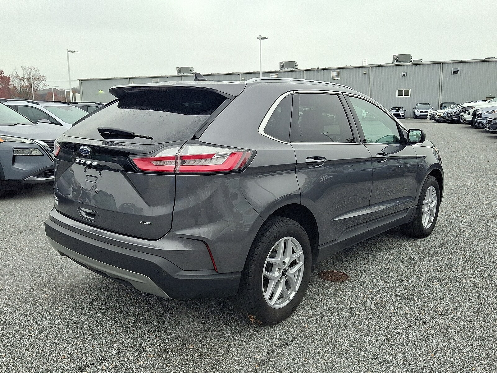 2024 Ford Edge SEL photo 4