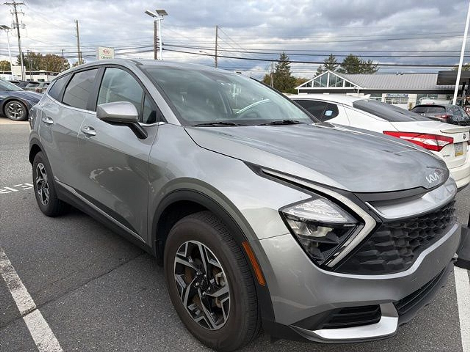 2023 Kia Sportage LX photo 2