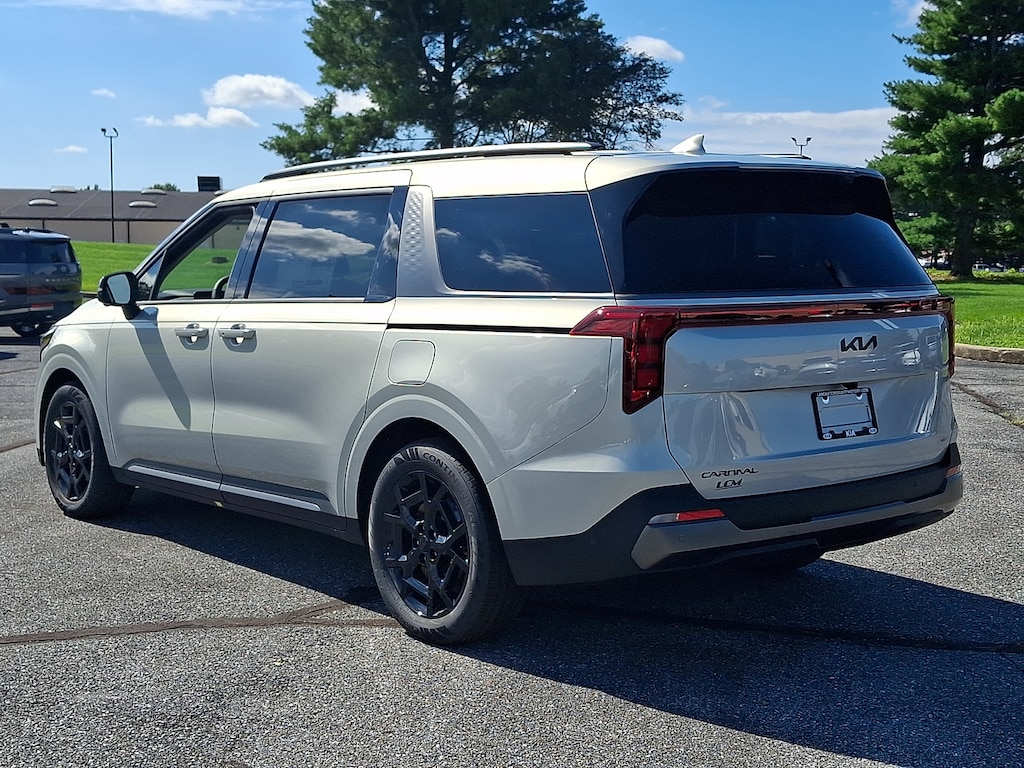 New 2027 Kia Carnival Hybrid SX Van Passenger Van