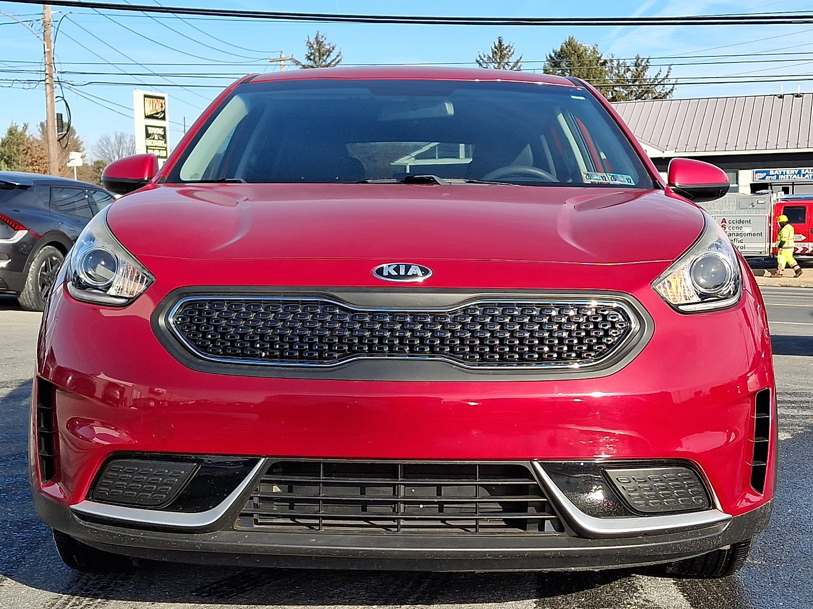 Used 2018 Kia Niro FE with VIN KNDCB3LC7J5117612 for sale in East Petersburg, PA