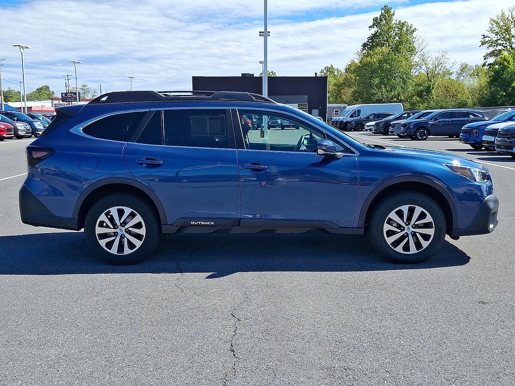 Used 2022 Subaru Outback Premium SUV