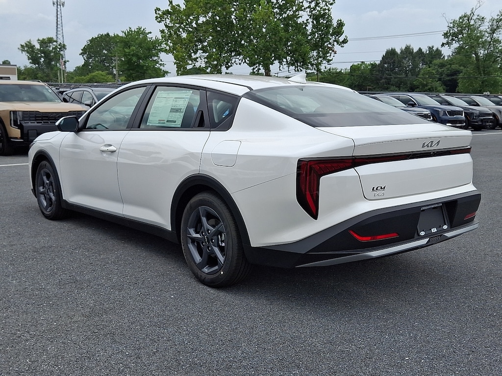 New 2026 Kia K4 LXS Sedan