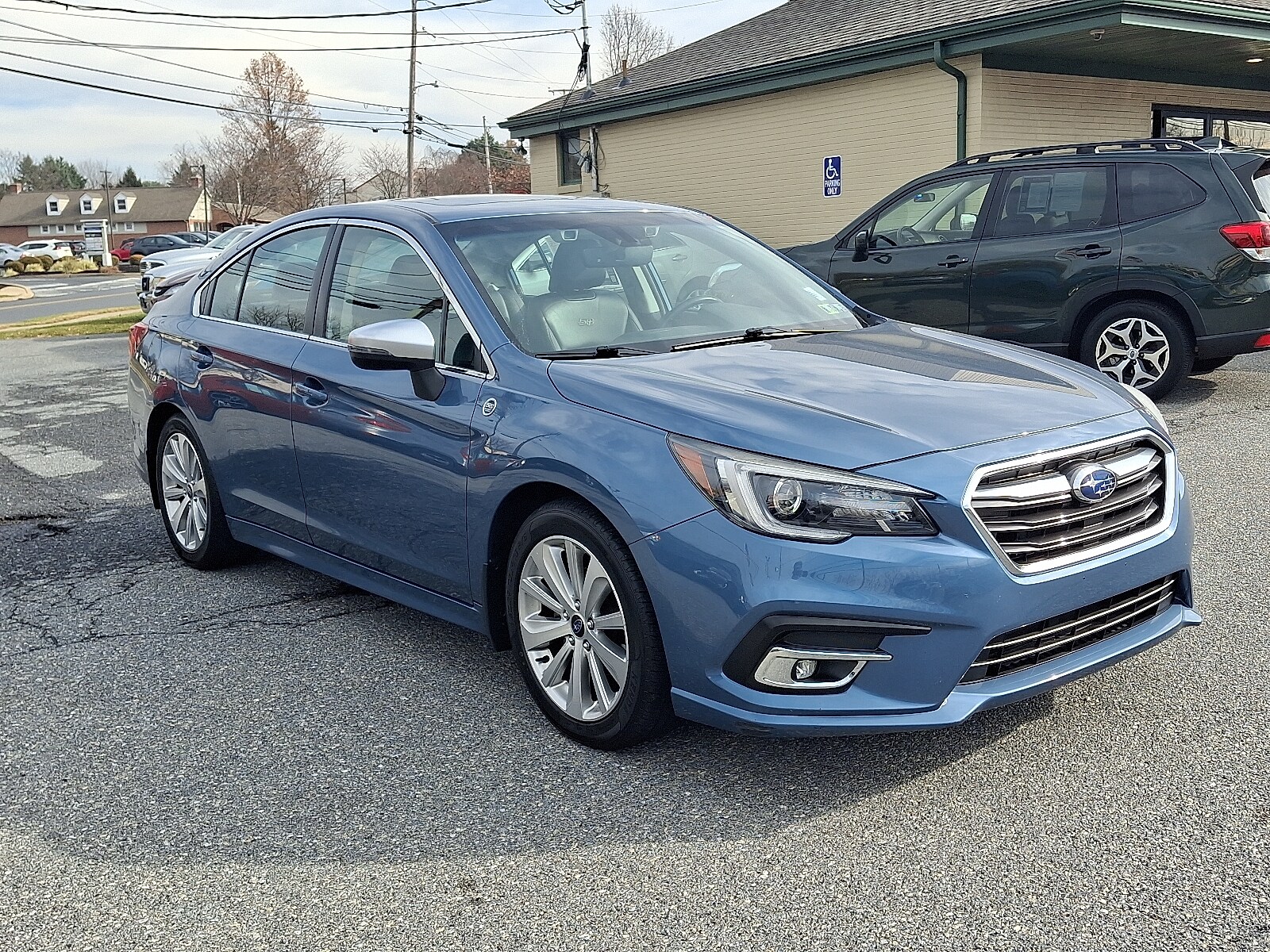 2018 Subaru Legacy 2.5i Limited photo 3