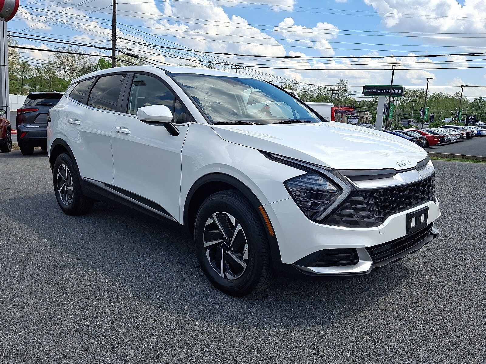 2025 Kia Sportage Hybrid LX photo 2