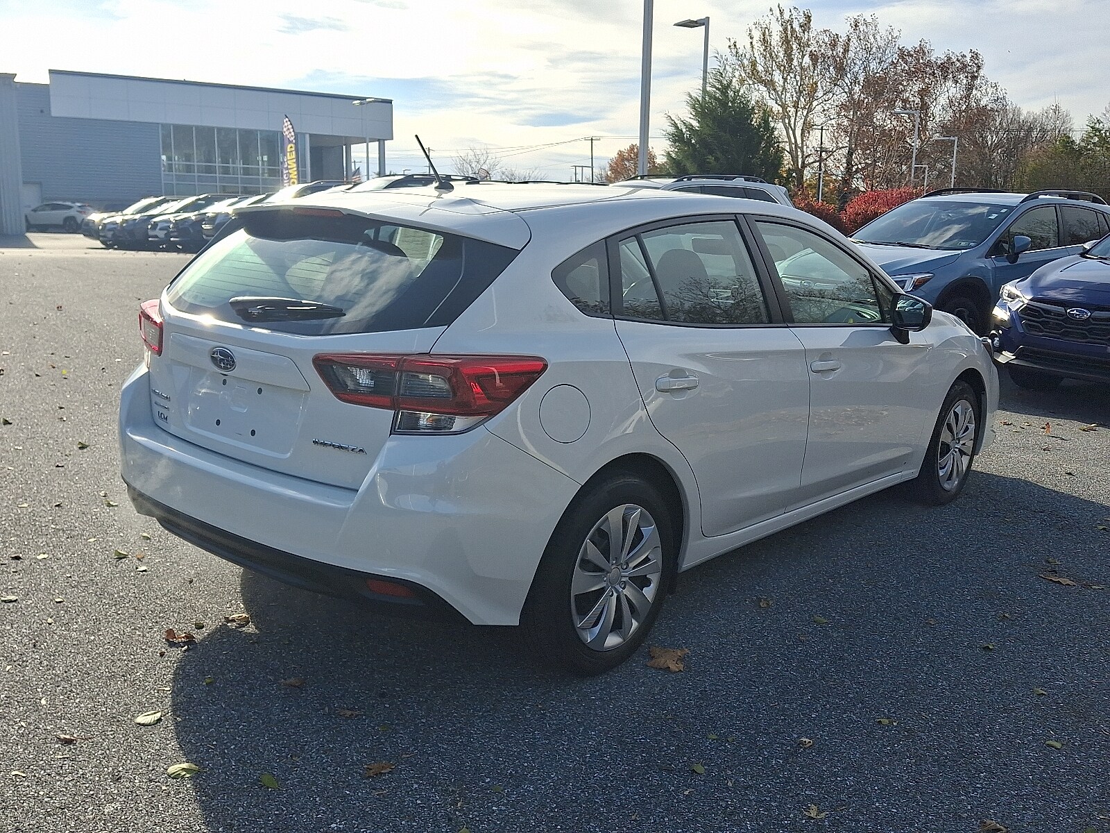 2023 Subaru Impreza Base photo 3