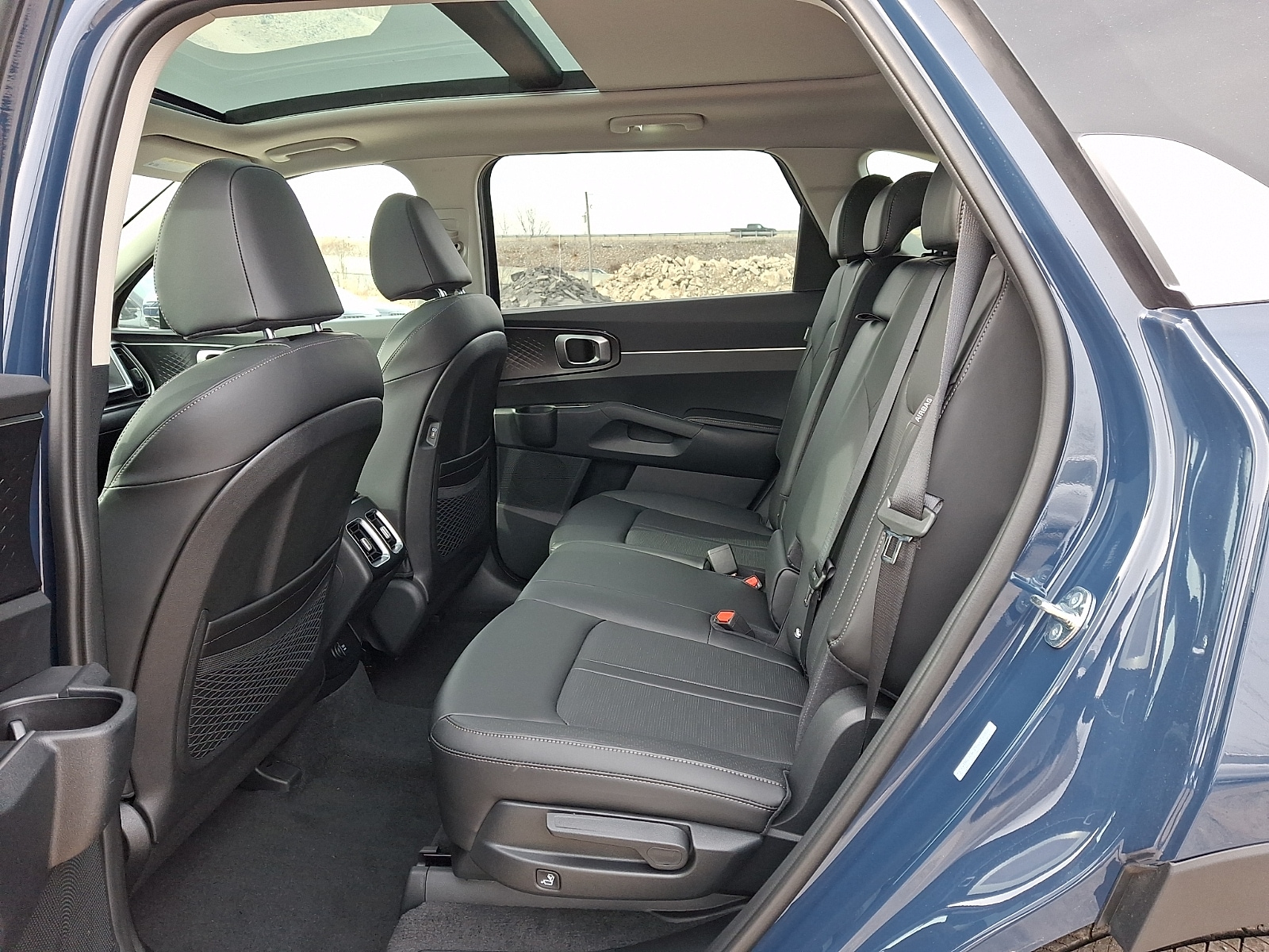 2026 Kia Sorento S - Photo 6