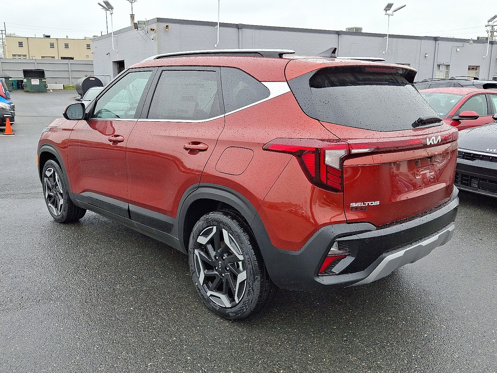 2025 Kia Seltos SX photo 3