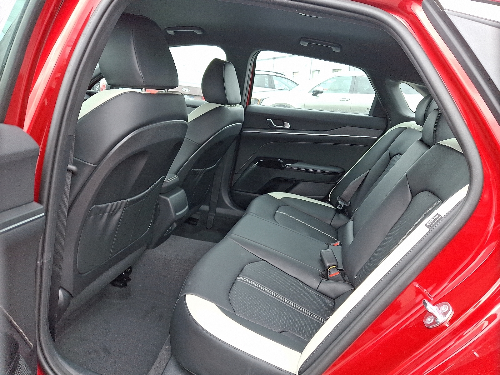 2025 Kia K5 GT-Line - Photo 6