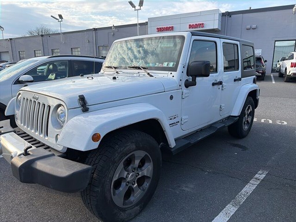 Used 2017 Jeep Wrangler JK Unlimited Sahara 4x4 SUV