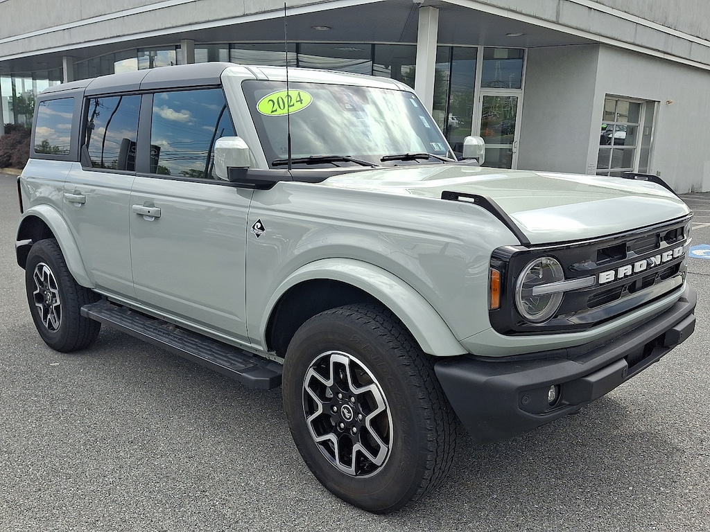 Used 2024 Ford Bronco Outer Banks SUV