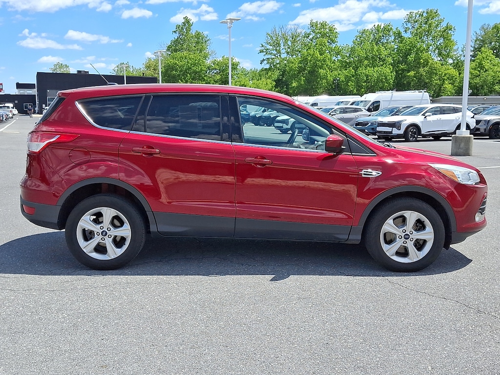 Used 2016 Ford Escape SE SUV