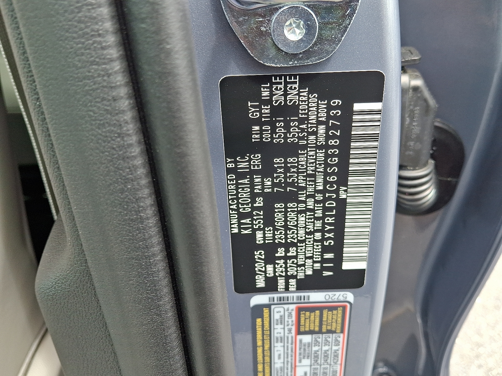 2025 Kia Sorento S - Photo 17