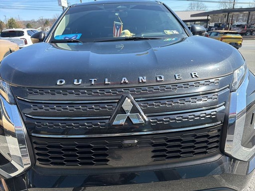 Used 2022 Mitsubishi Outlander ES CUV