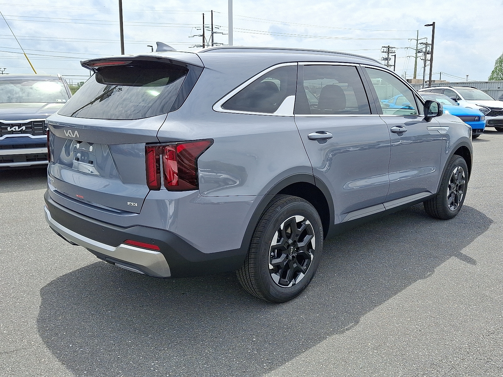 2025 Kia Sorento S - Photo 3