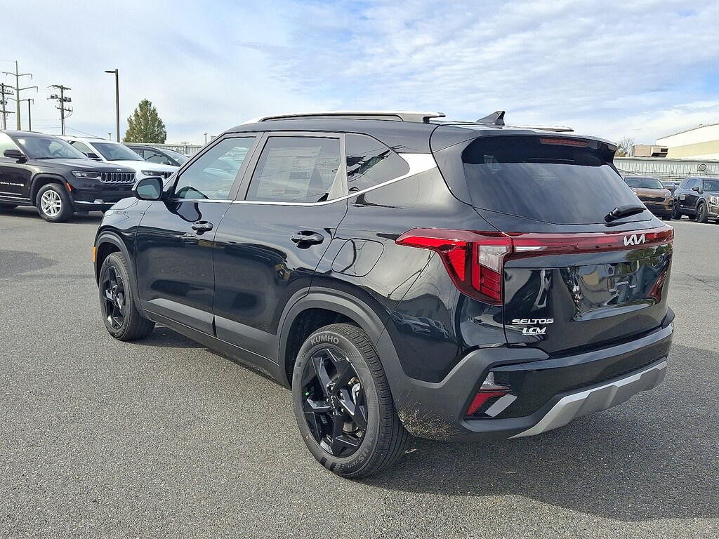 New 2026 Kia Seltos EX SUV