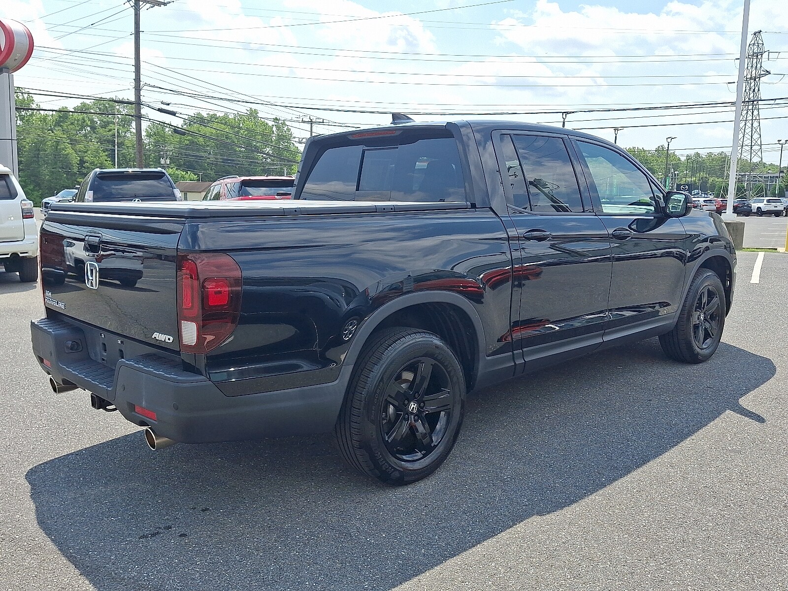 2021 Honda Ridgeline Black Edition photo 4