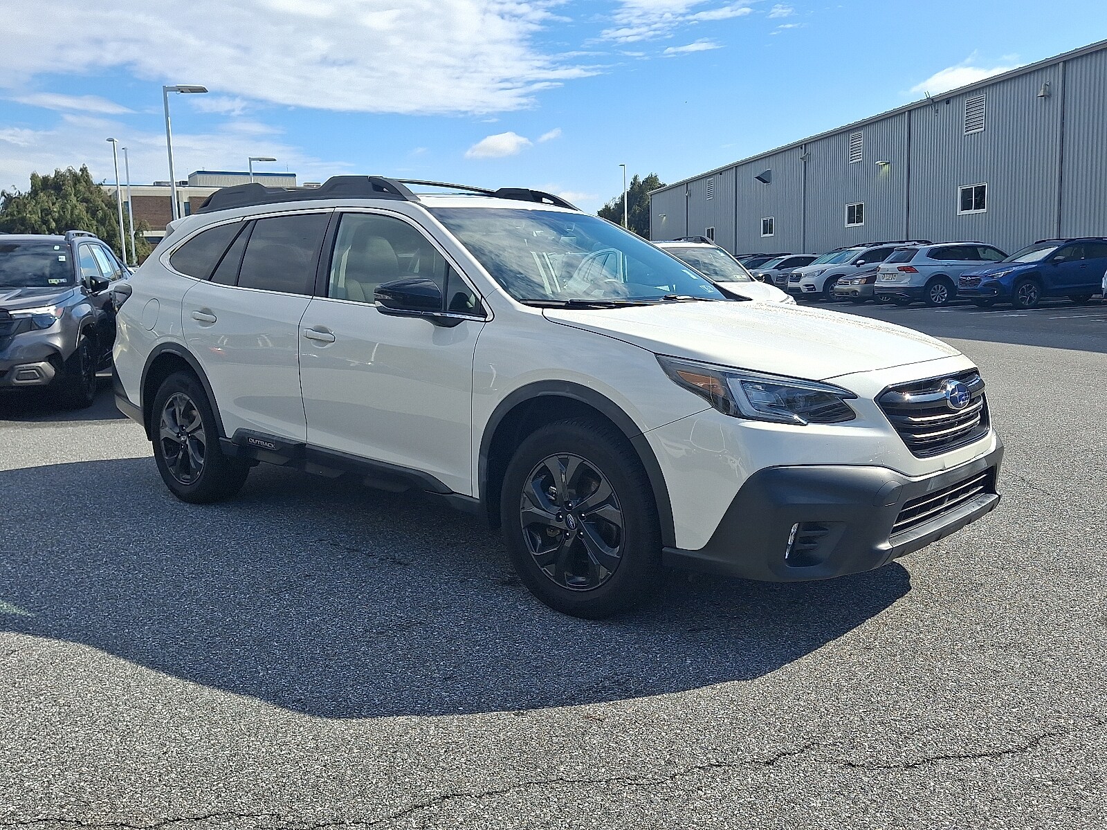 2020 Subaru Outback Onyx Edition XT photo 3