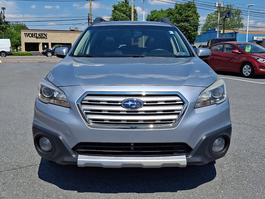 Used 2017 Subaru Outback 2.5i Limited with SUV