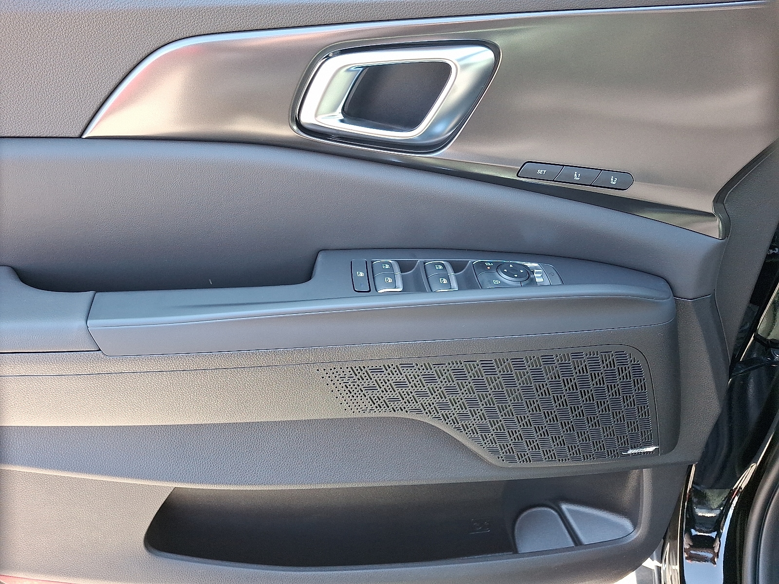 2025 Kia Carnival SX Prestige - Photo 8