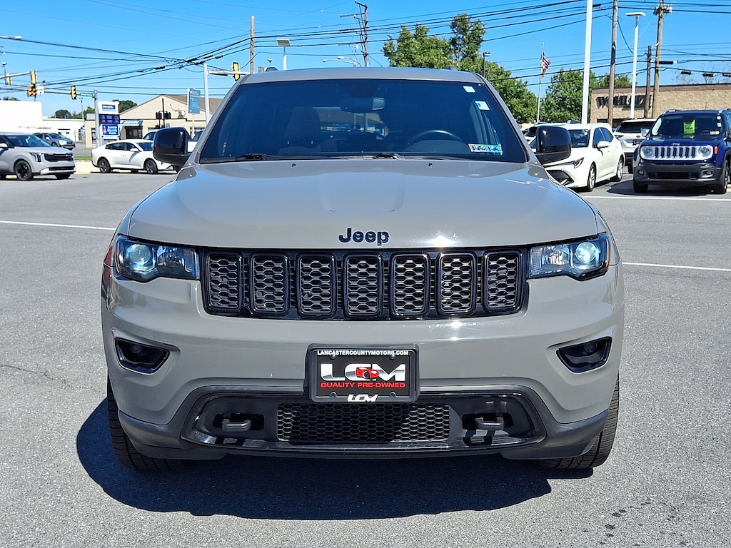 Used 2019 Jeep Grand Cherokee Laredo SUV