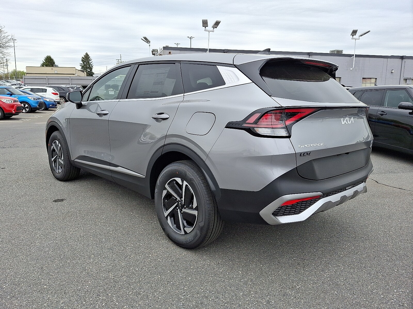 2025 Kia Sportage Hybrid LX photo 4