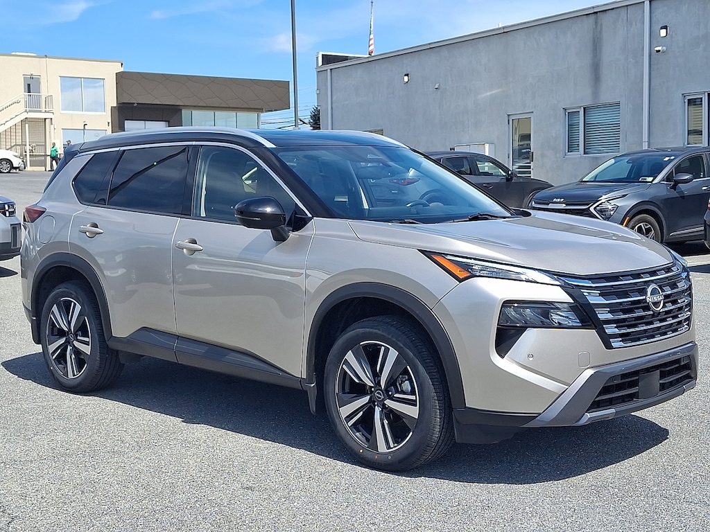 Used 2024 Nissan Rogue SL SUV