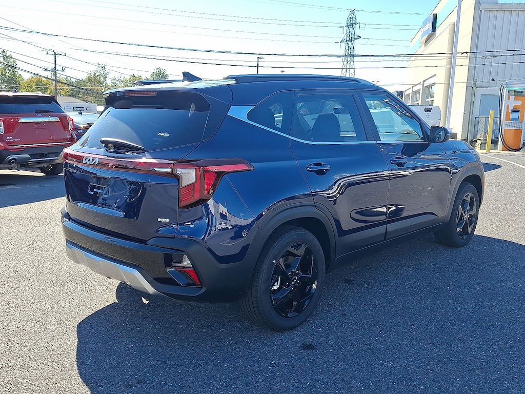New 2026 Kia Seltos EX SUV