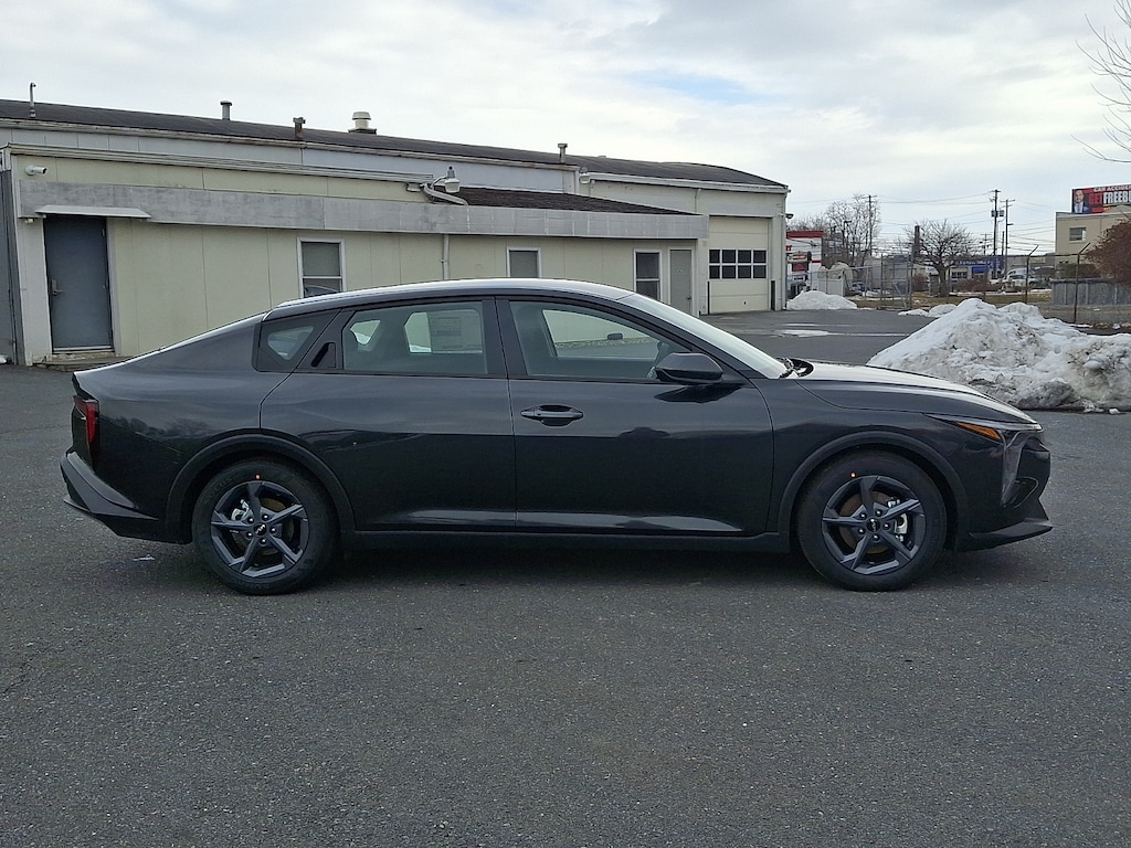 New 2026 Kia K4 LXS Sedan