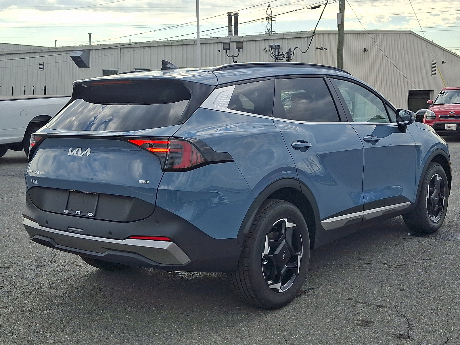 New 2027 Kia Sportage Hybrid EX SUV