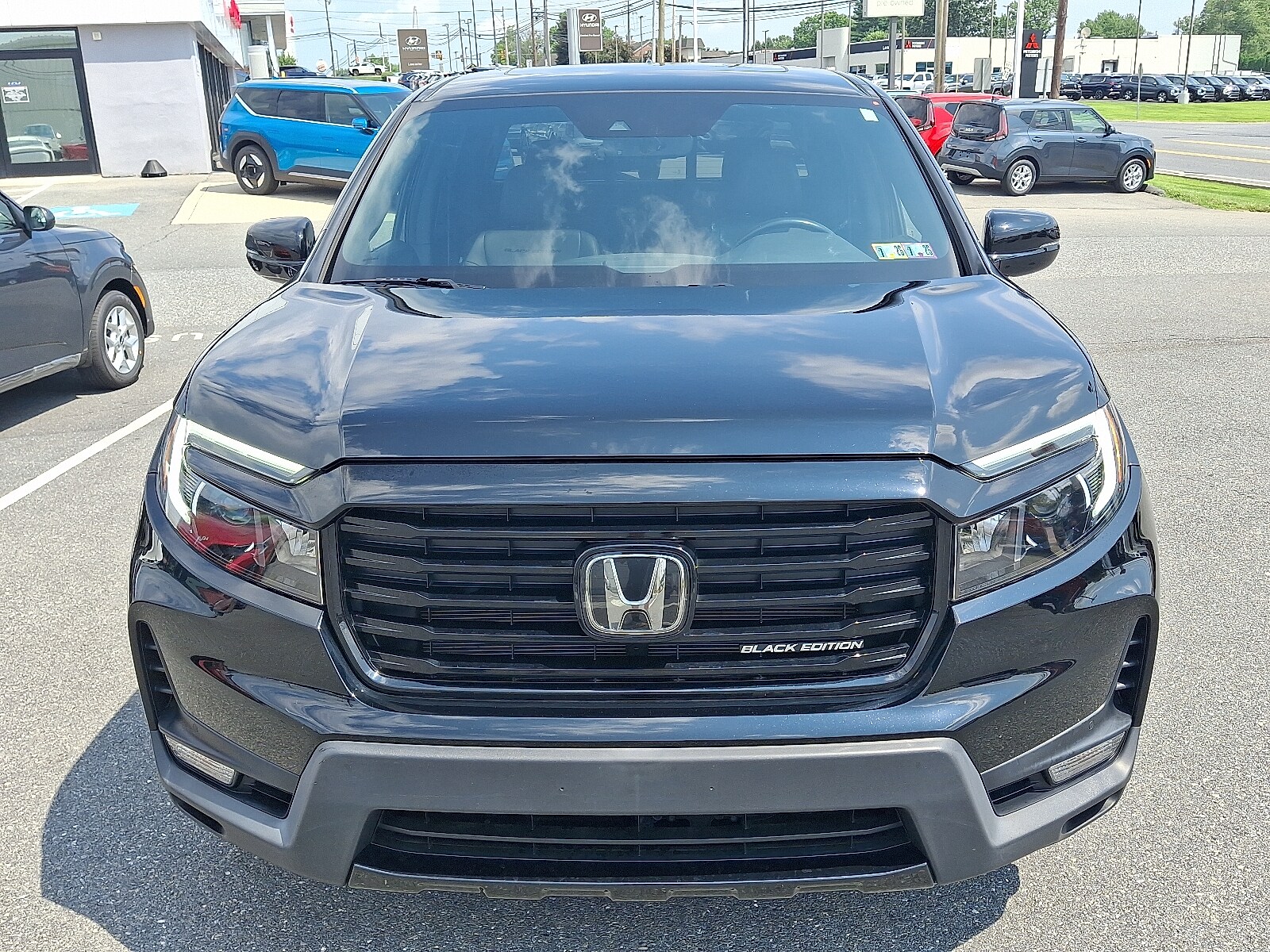 2021 Honda Ridgeline Black Edition photo 2