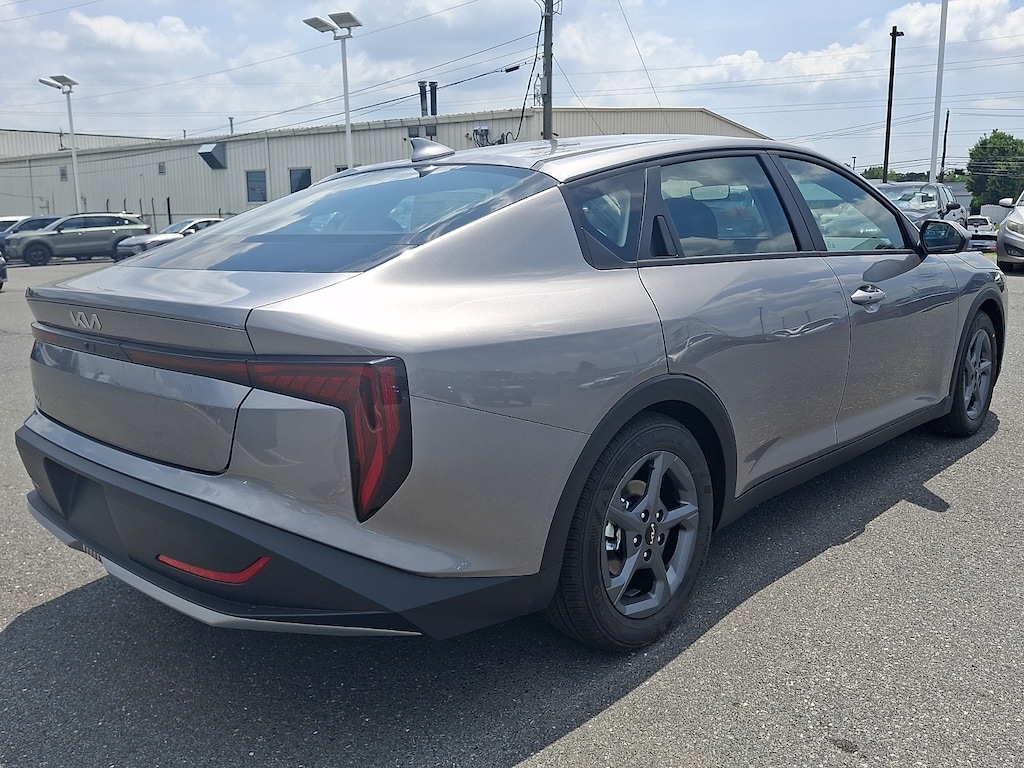 New 2026 Kia K4 LXS Sedan