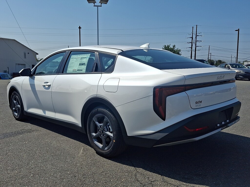 New 2026 Kia K4 LX Sedan