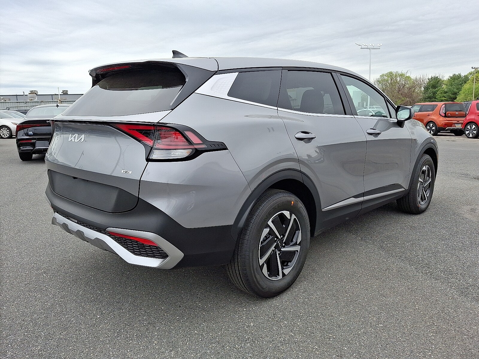2025 Kia Sportage Hybrid LX photo 3